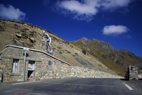 Les Pyrénnées motoconcept